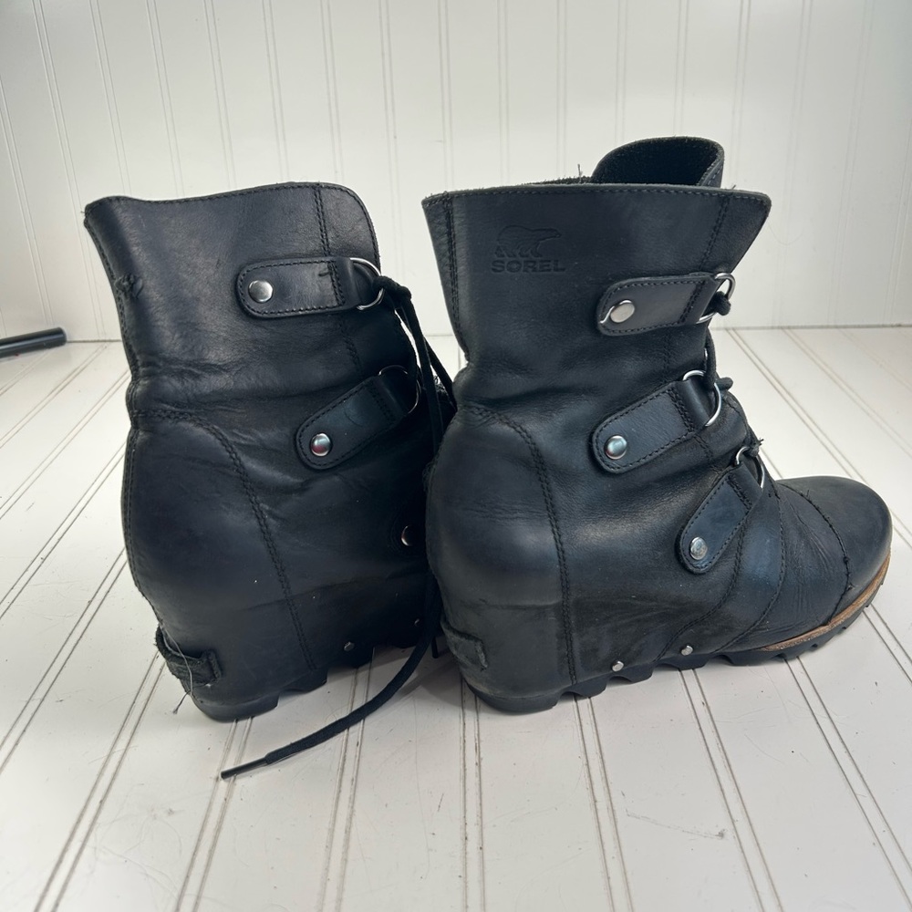 Sorel Joan of Arctic Wedge II Waterproof Lug Sole Black Boots Womenโs Size 6-6.5 - Picture 11 of 14